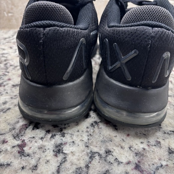 Size 8- Nike Air Max Alpha Trainer 4 Black - Picture 4 of 9